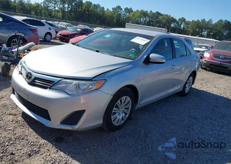 2014 Toyota Camry L z USA, uszkodzony, nr VIN 4T1BF1FK8EU853585